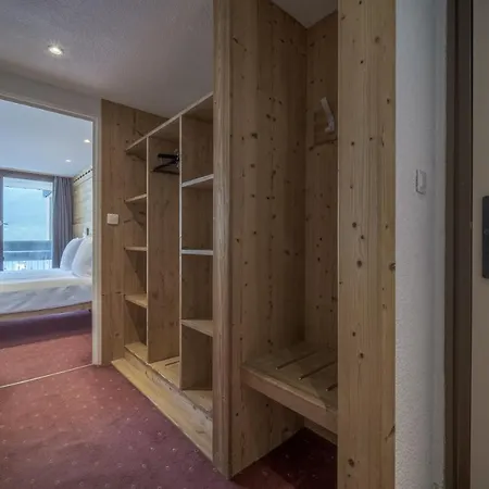 Curling & Bar Hotel